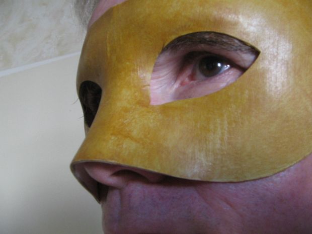 moi avec un masque .