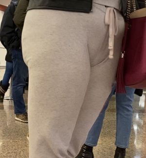 Thick Puerto Rican ass at mall