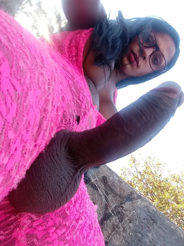 shemake selfie