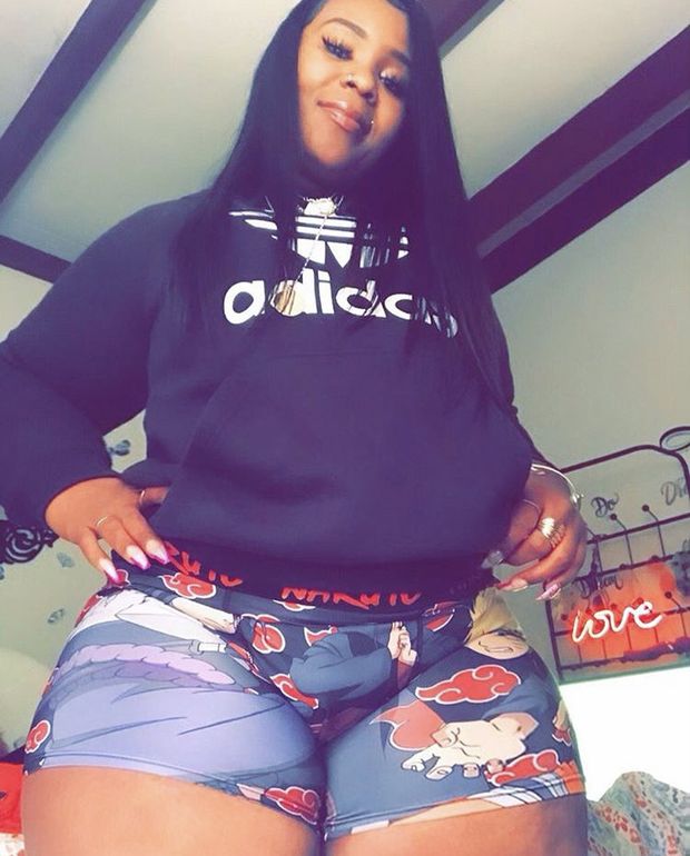 Thick chocolate babe that I want to devour