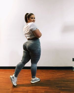 big ass in yoga pants