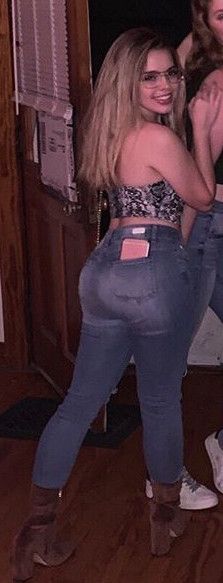 Sexy college chick showing off her fat ass
