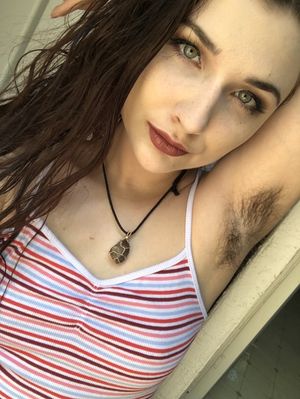 hairy pits teen