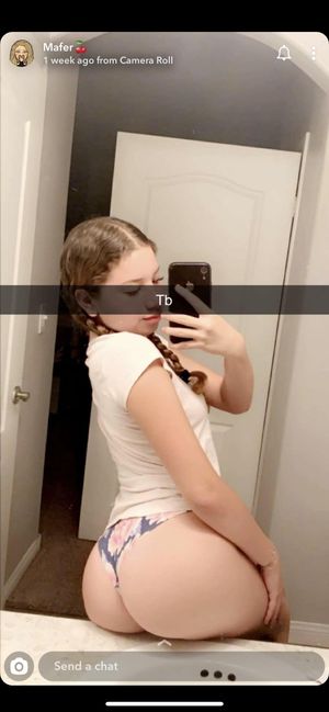 Latina thot Maaafergg showing her ass in a thong