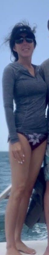 MILF in bikini with nice pussy