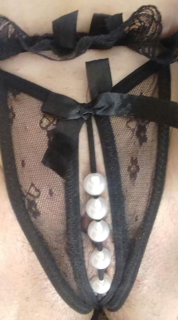 Pussy with pearl