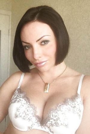 total bimbo lip filler milf - uk mum only thing real are her big saggy boobs