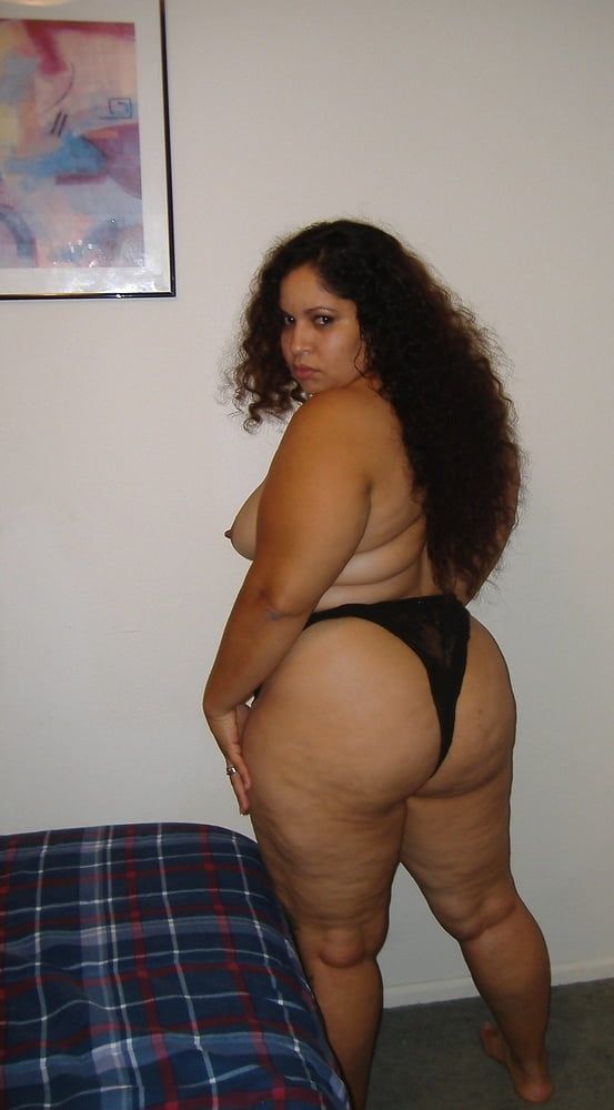 latina milf ass