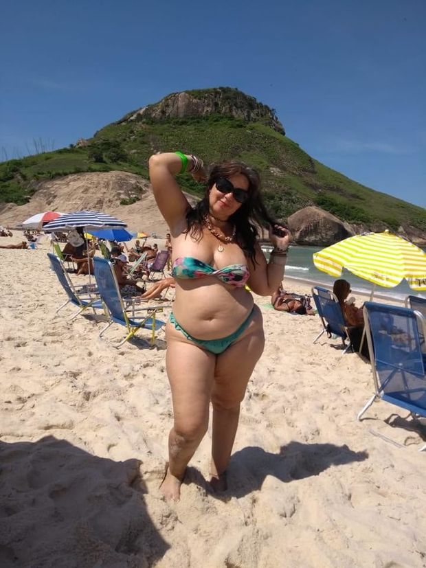 thick milf bikini