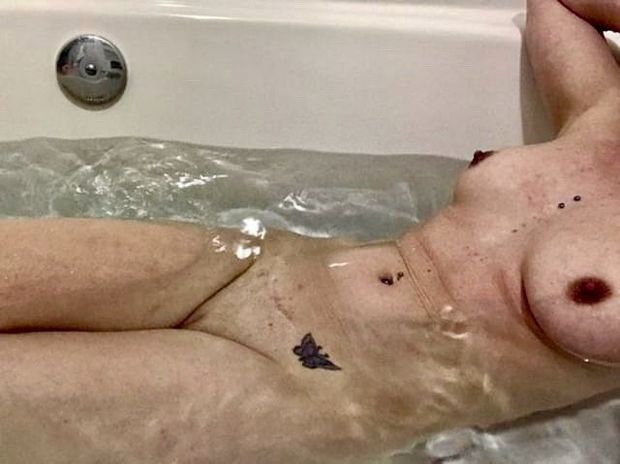 5’0” 100lbs of pure sexy