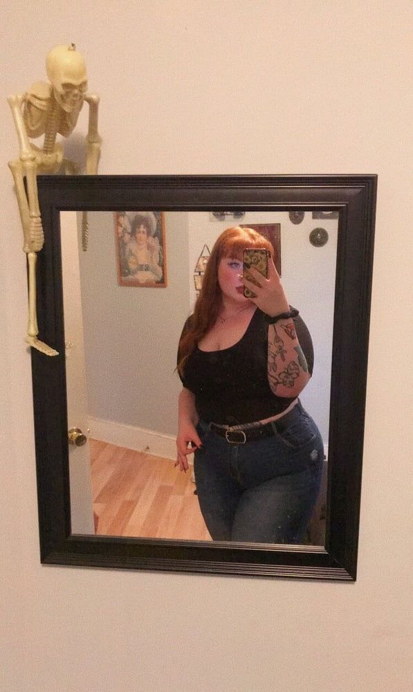 bbw selfie
