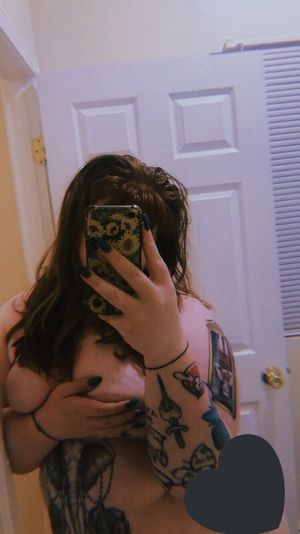 bbw selfie
