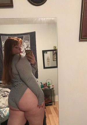 bbw selfie