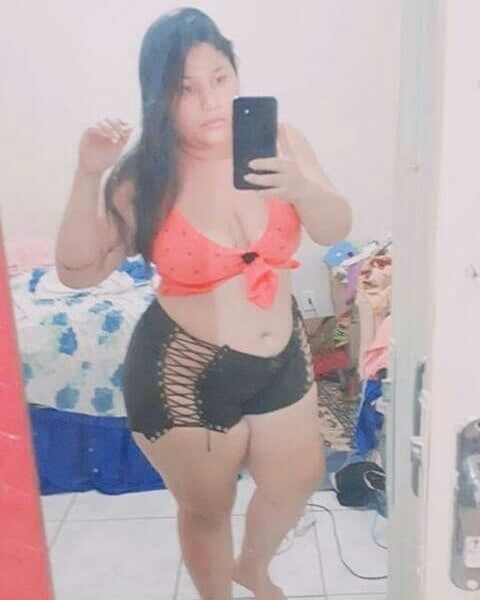 bbw selfie