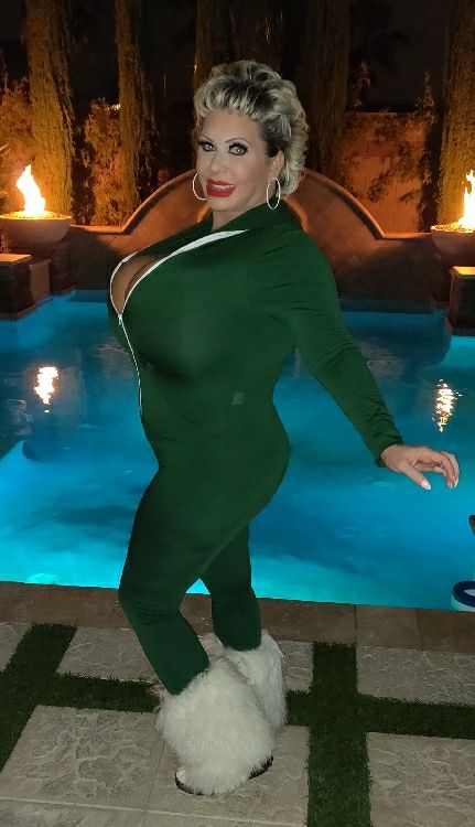 Claudia Marie at a party at Rachel Aziani's house