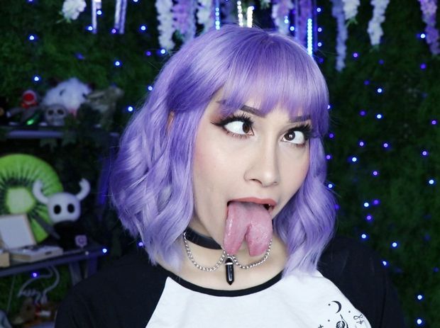 Split tongue ahegao