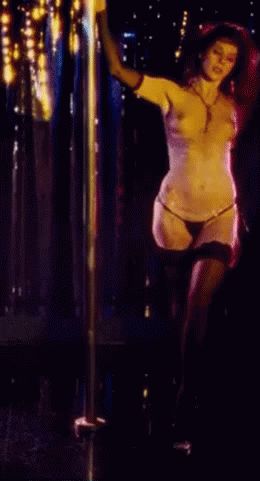 Marisa Tomei Stripping