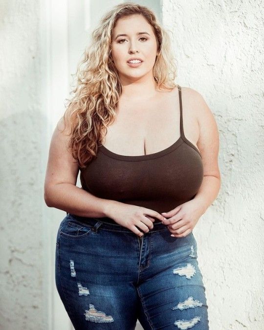 Lauren Sangster (Lo Sangstaa)
