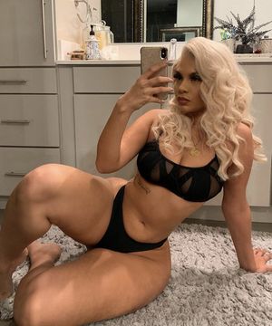 Slim thick gorgeous lady