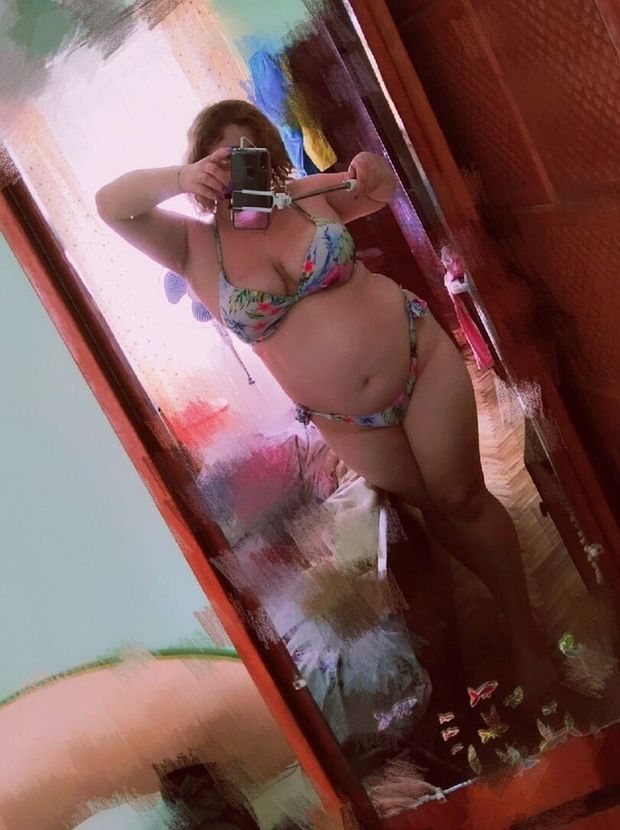 bbw selfie