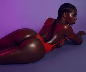 Ebony babe