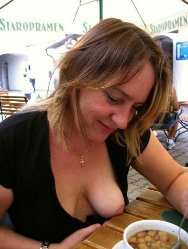 Downblouse