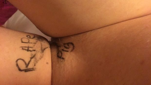 Pig slit on kik