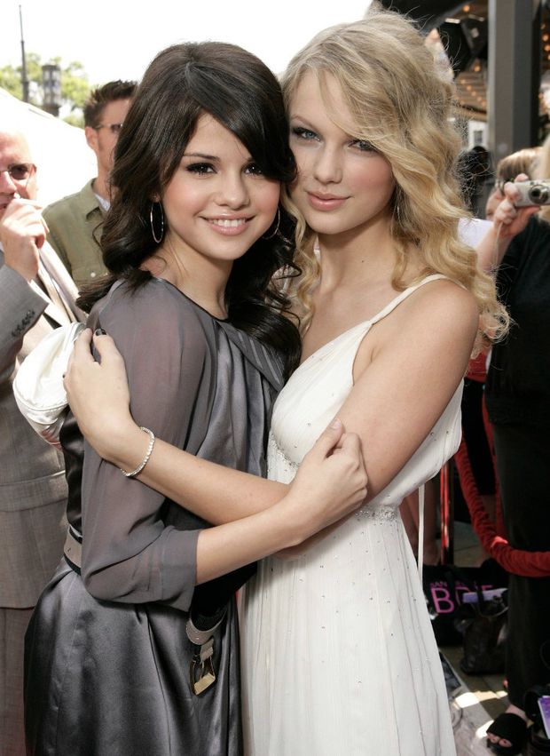Threesome with Swift and Gomez anybody?