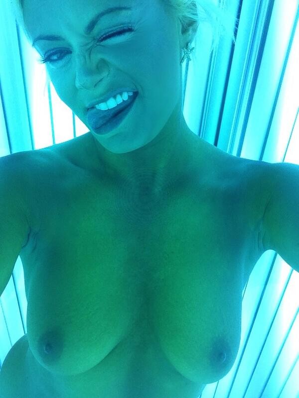 Having some fun while tanning