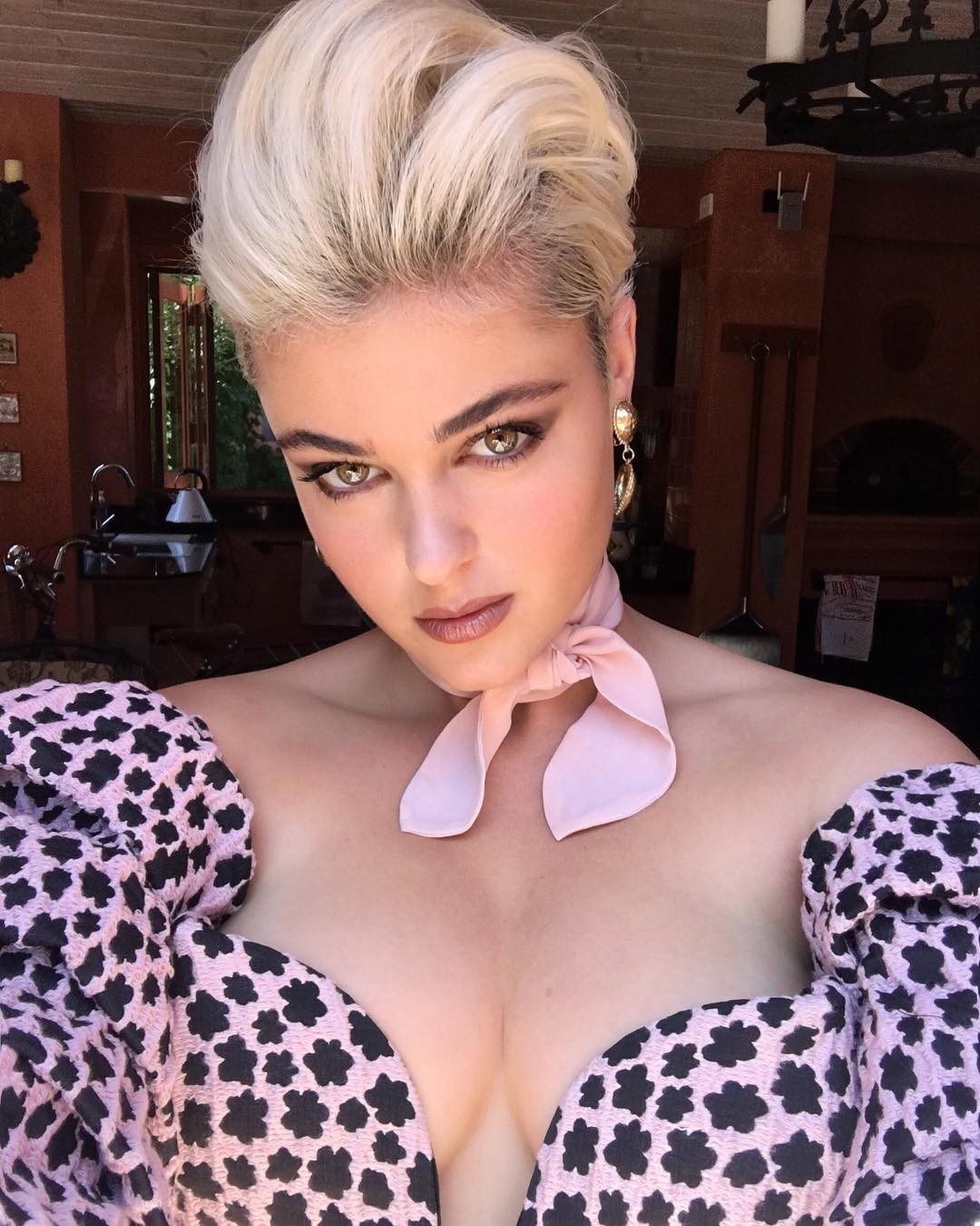 Look into my eyes