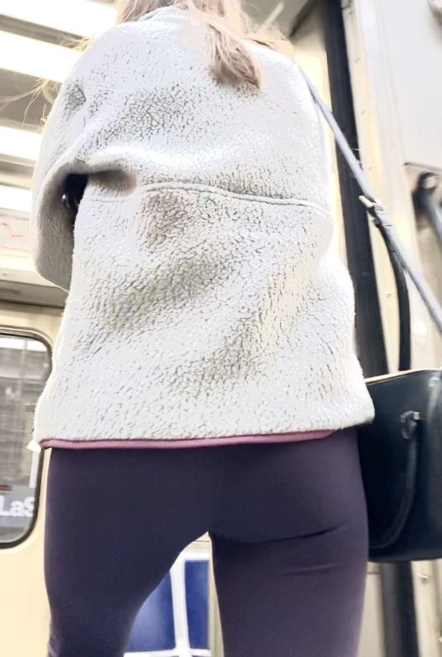 Hot Nerdy teen in leggings