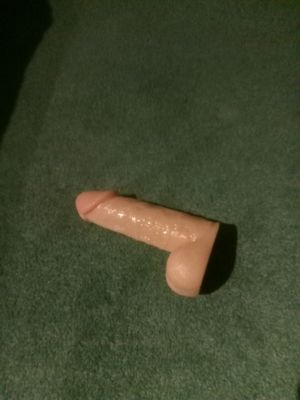 First ever dildo! Kinda nervous to use it