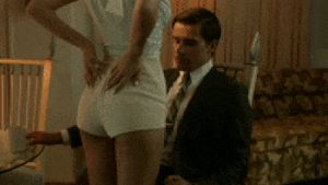 третий лишний = the third wheel