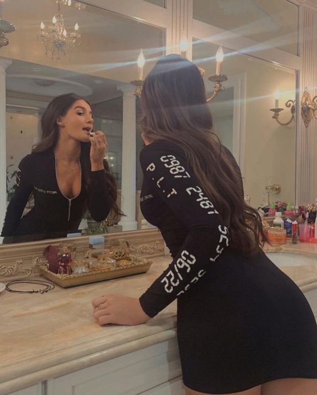 She can take it in the ass