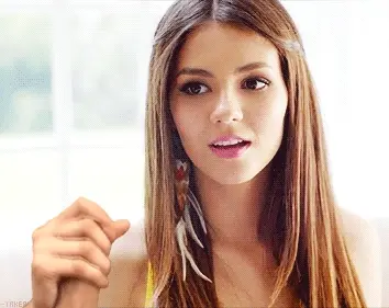 VICTORIA JUSTICE HANDJOB