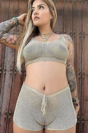 Fat pussy lips