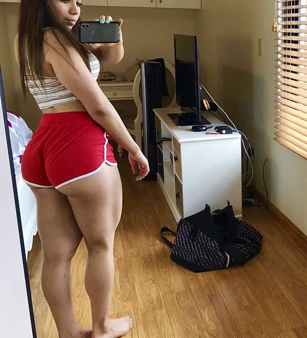 Latina with amazing booty