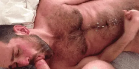 Guy jerks n cums while sucking cock