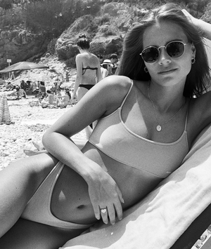 Instagram teen in bikini at the beach