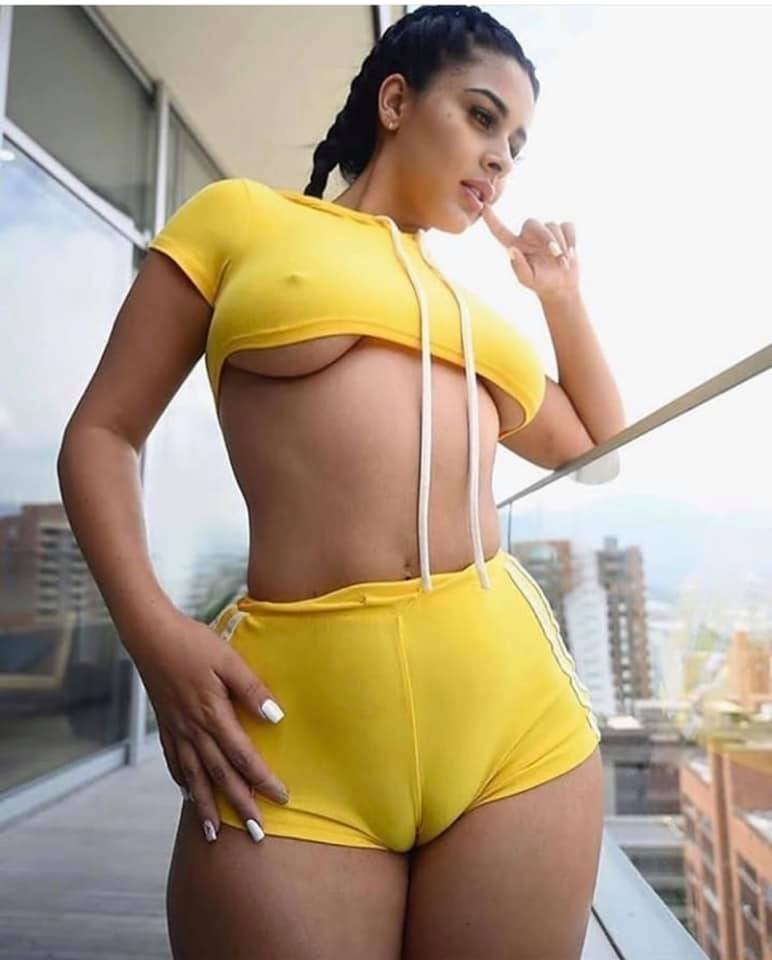 Yellow cameltoe