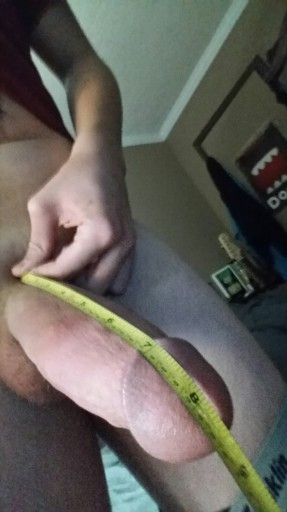 keivin cock messure cock head for me   6 /4inch cock head the way love them!!!!