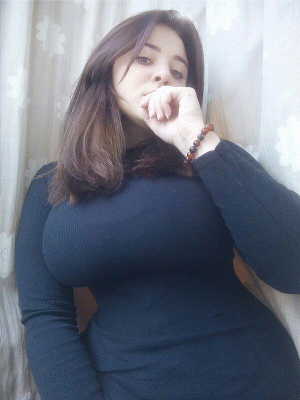 2Busty2Hide