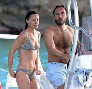 Pippa Middleton in a sexy bikini out on a boat seen by paparazzi showing her ass and hard nipples.