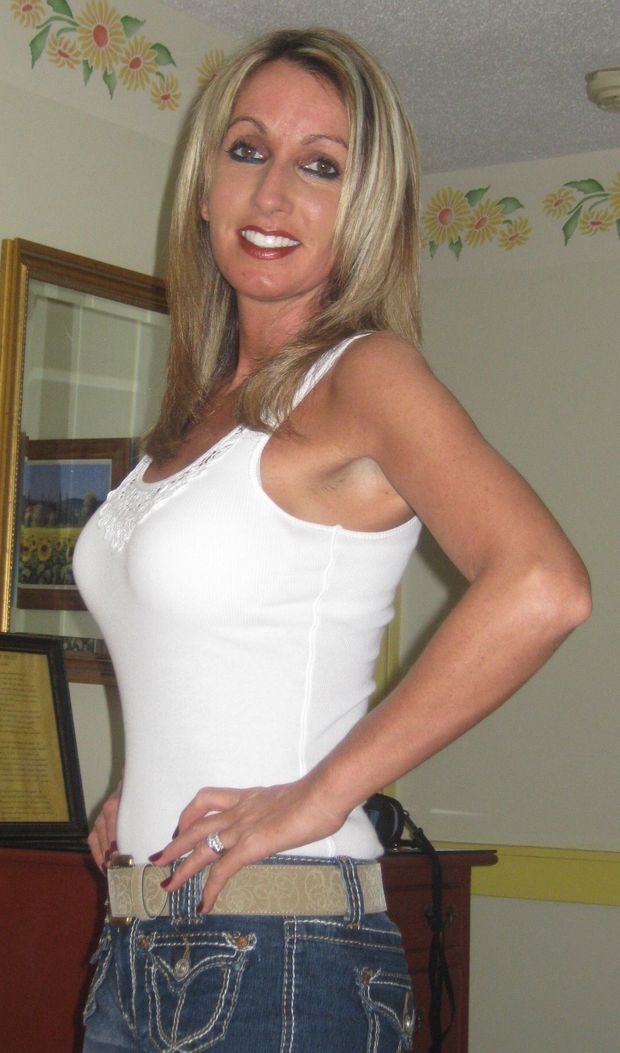 Blonde MILF with Firm Rack Strikes a Hot Pose
