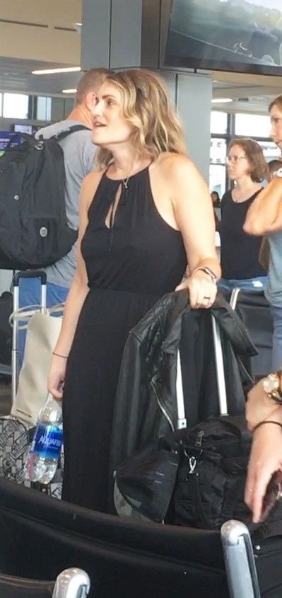 Braless at the Austin airport