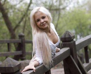 Katerina Rys picture at the park