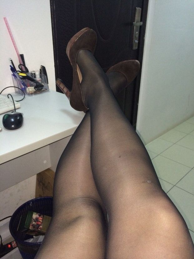 Pantyhose legs