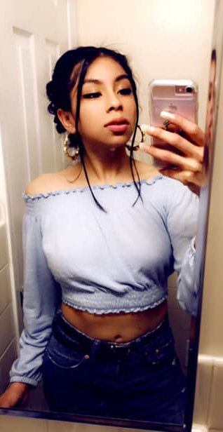 mirror selfie