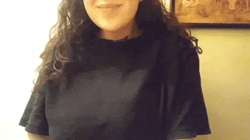 Latina with big set