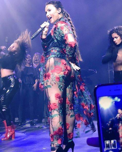Demi Lovato ass